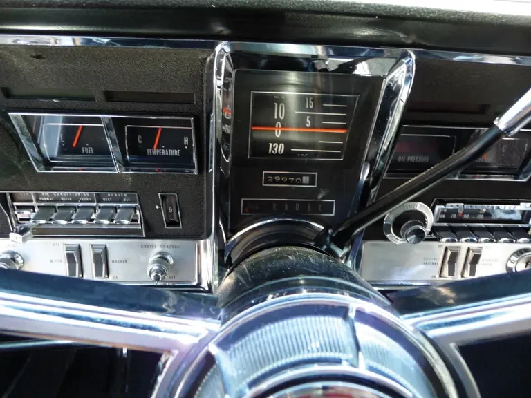 1966 Oldsmobile Toronado - Image 25 of 27