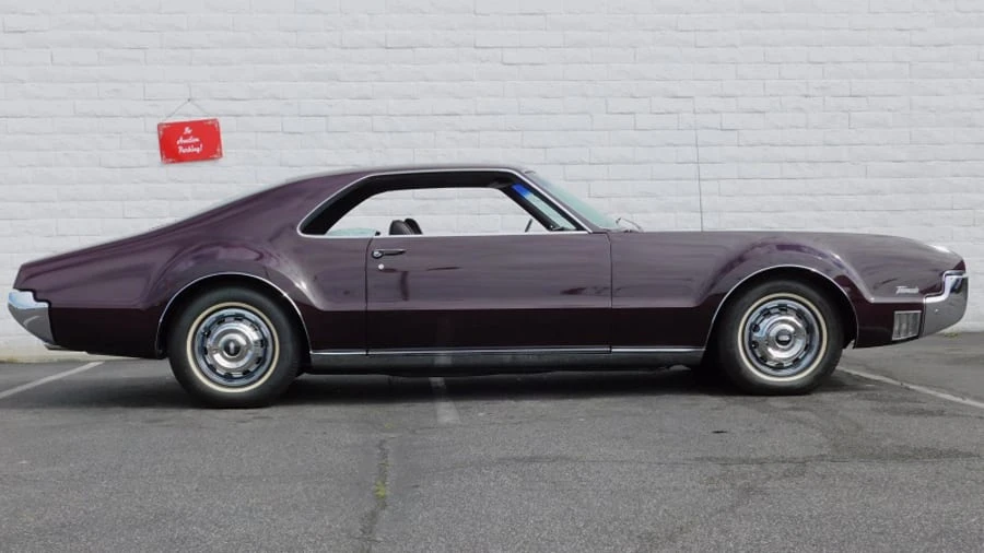 1966 Oldsmobile Toronado - Image 11 of 12