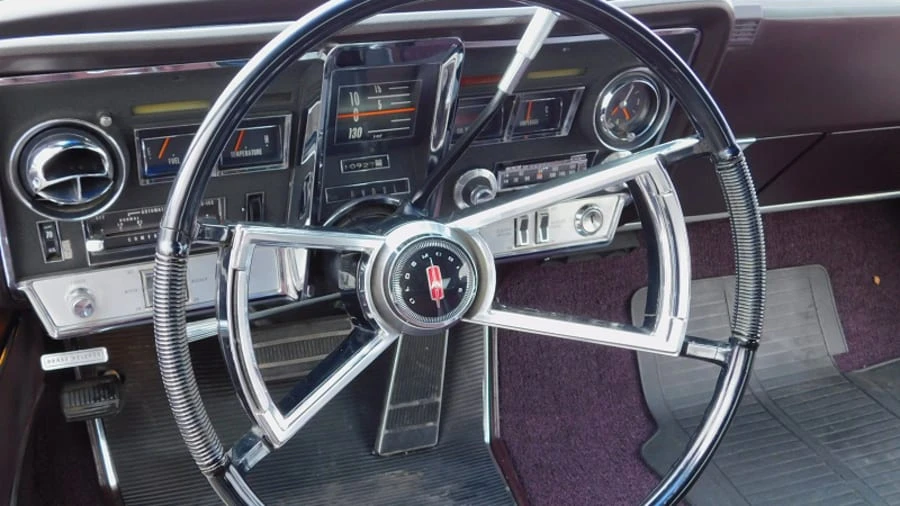 1966 Oldsmobile Toronado - Image 4 of 12