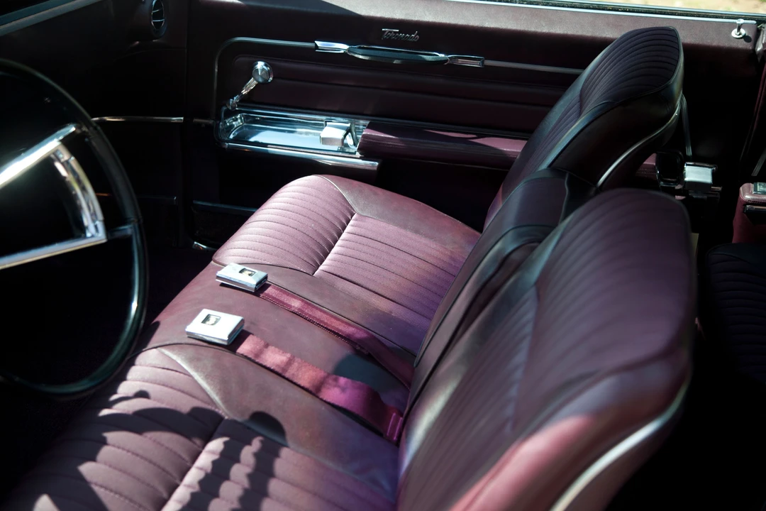1966 Oldsmobile Toronado - Image 4 of 7