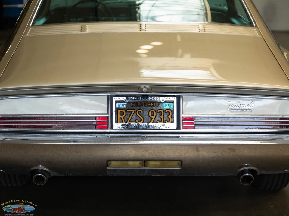1966 Oldsmobile Toronado - Image 20 of 21