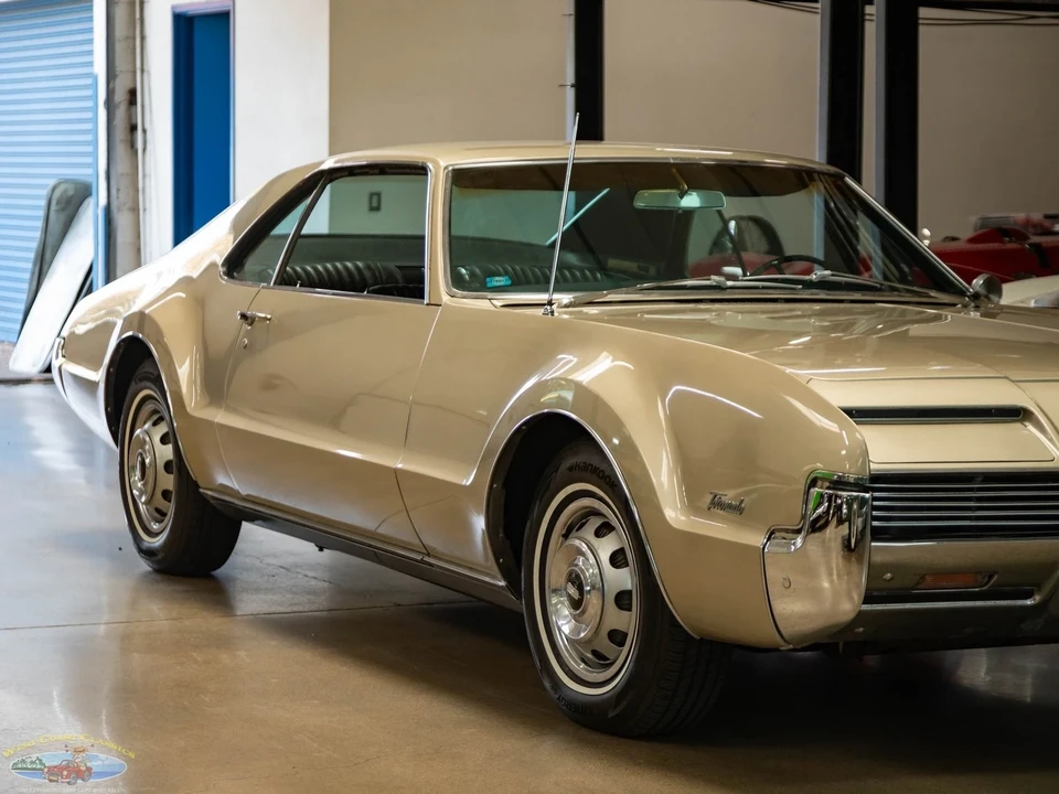 1966 Oldsmobile Toronado - Image 12 of 21