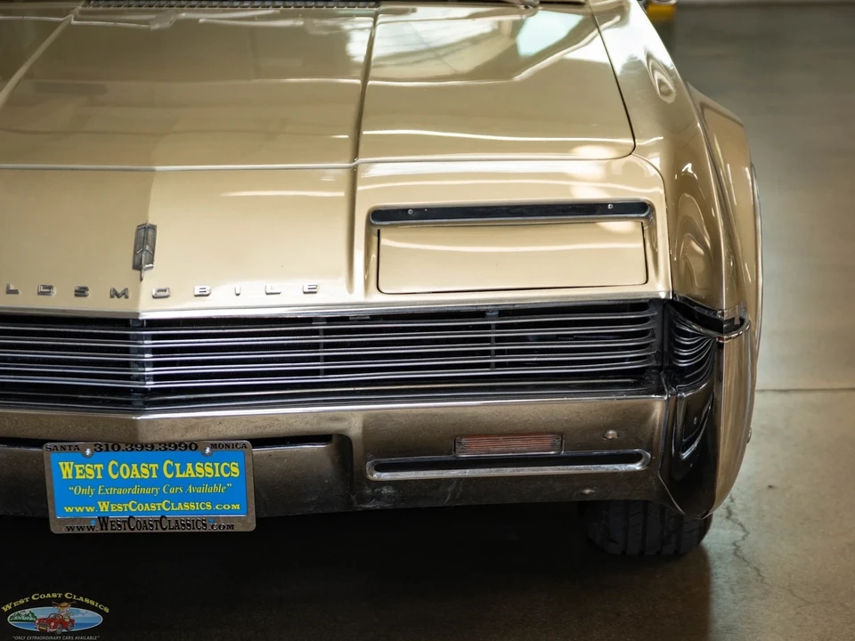 1966 Oldsmobile Toronado - Image 17 of 21