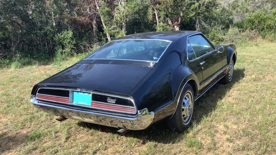 1966 Oldsmobile Toronado - Image 3 of 31