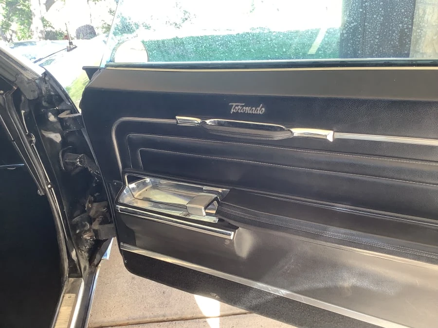 1966 Oldsmobile Toronado - Image 25 of 31
