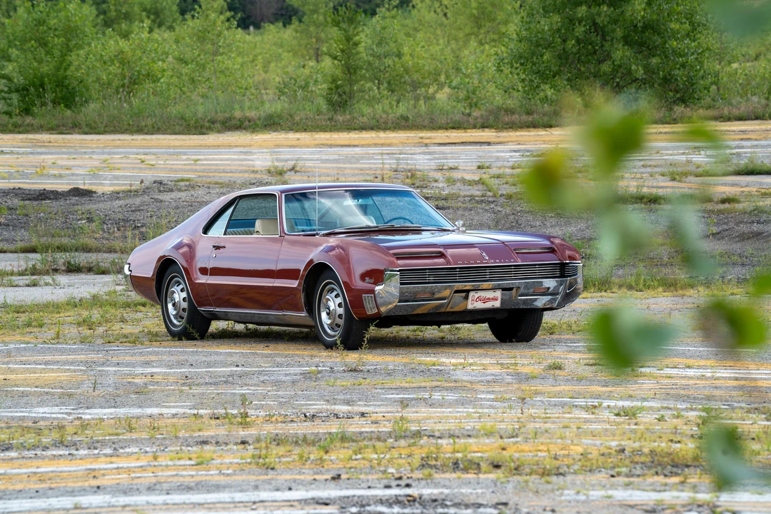 1966 Oldsmobile Toronado - Image 19 of 31