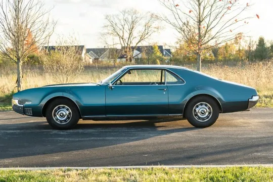 1966 Oldsmobile Toronado - Image 3 of 8