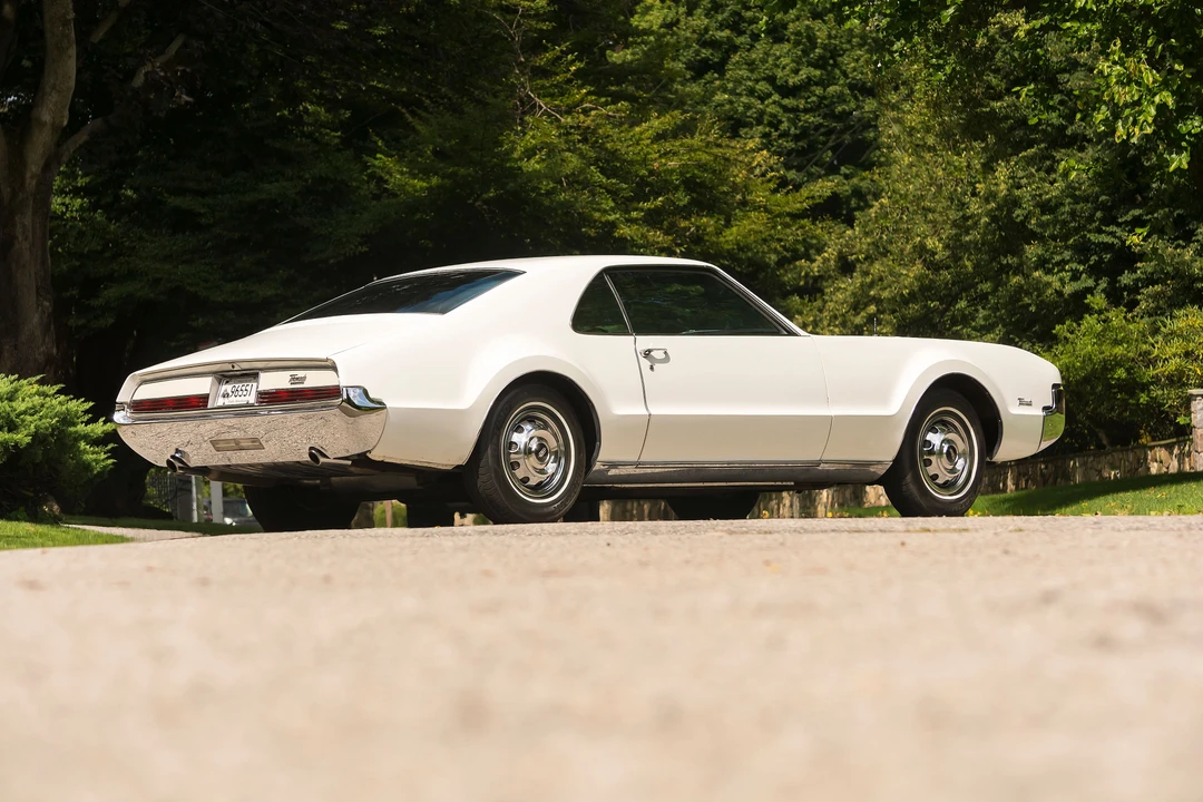 1966 Oldsmobile Toronado - Image 30 of 31