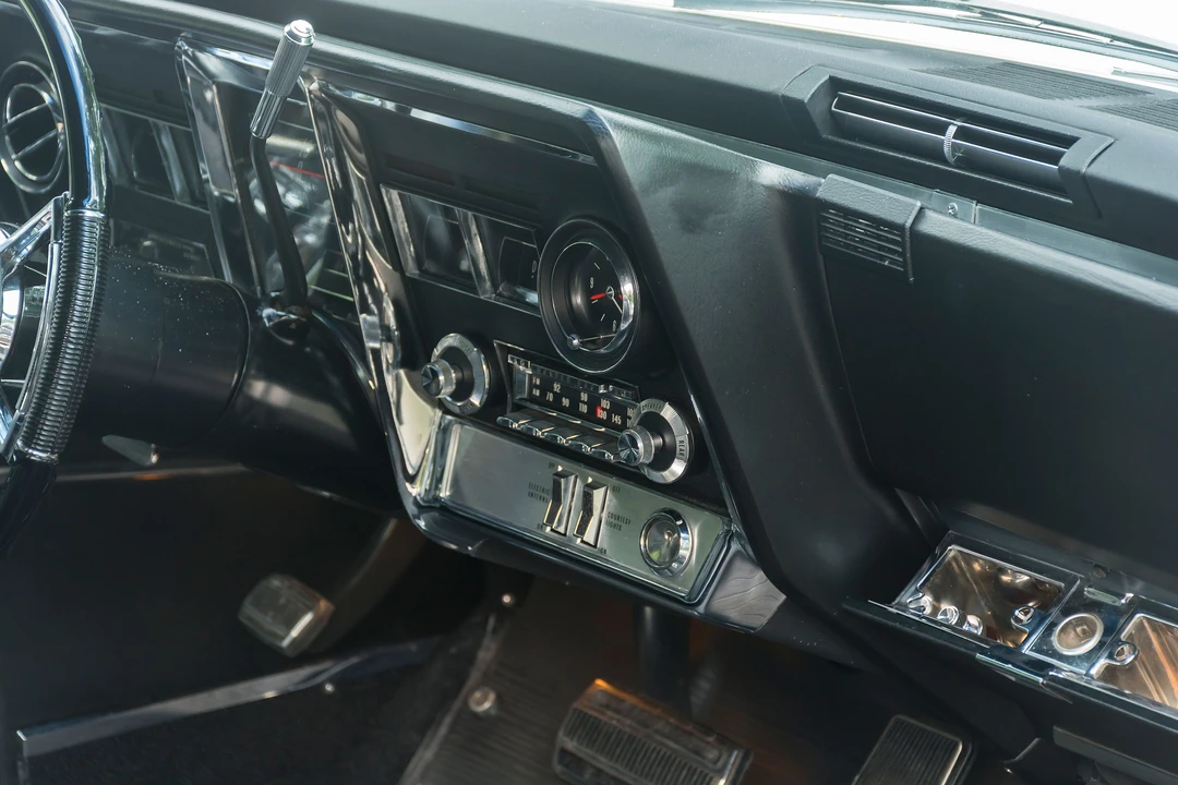 1966 Oldsmobile Toronado - Image 16 of 31