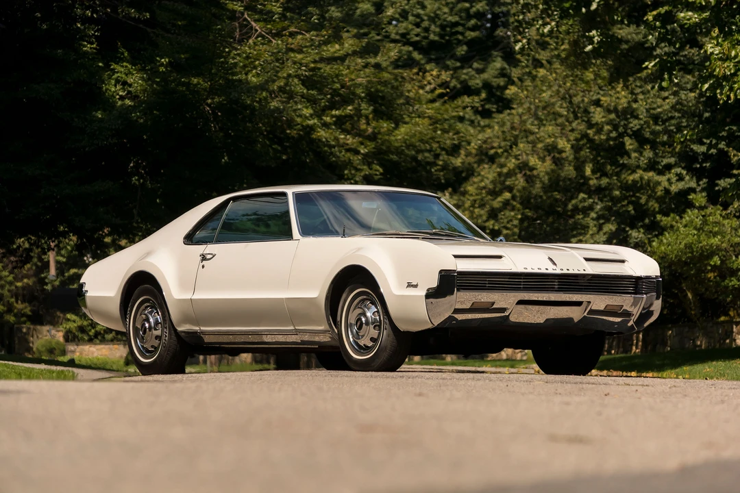 1966 Oldsmobile Toronado - Image 28 of 31