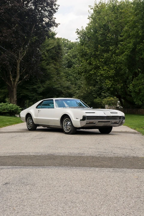 1966 Oldsmobile Toronado - Image 7 of 31
