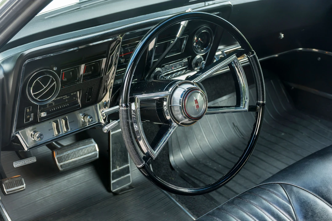 1966 Oldsmobile Toronado - Image 20 of 31