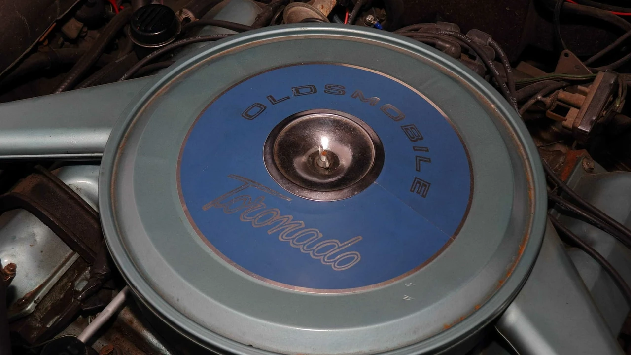 1966 Oldsmobile Toronado - Image 10 of 20