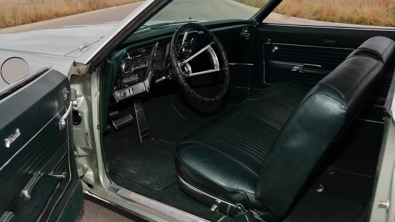 1966 Oldsmobile Toronado - Image 4 of 20