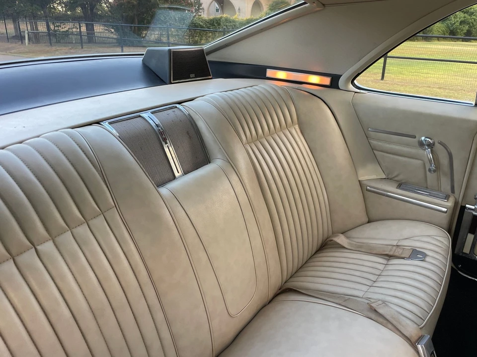 1966 Oldsmobile Toronado - Image 18 of 24