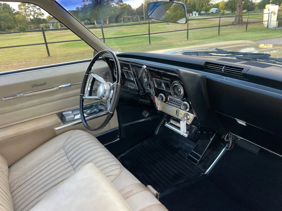 1966 Oldsmobile Toronado - Image 20 of 24