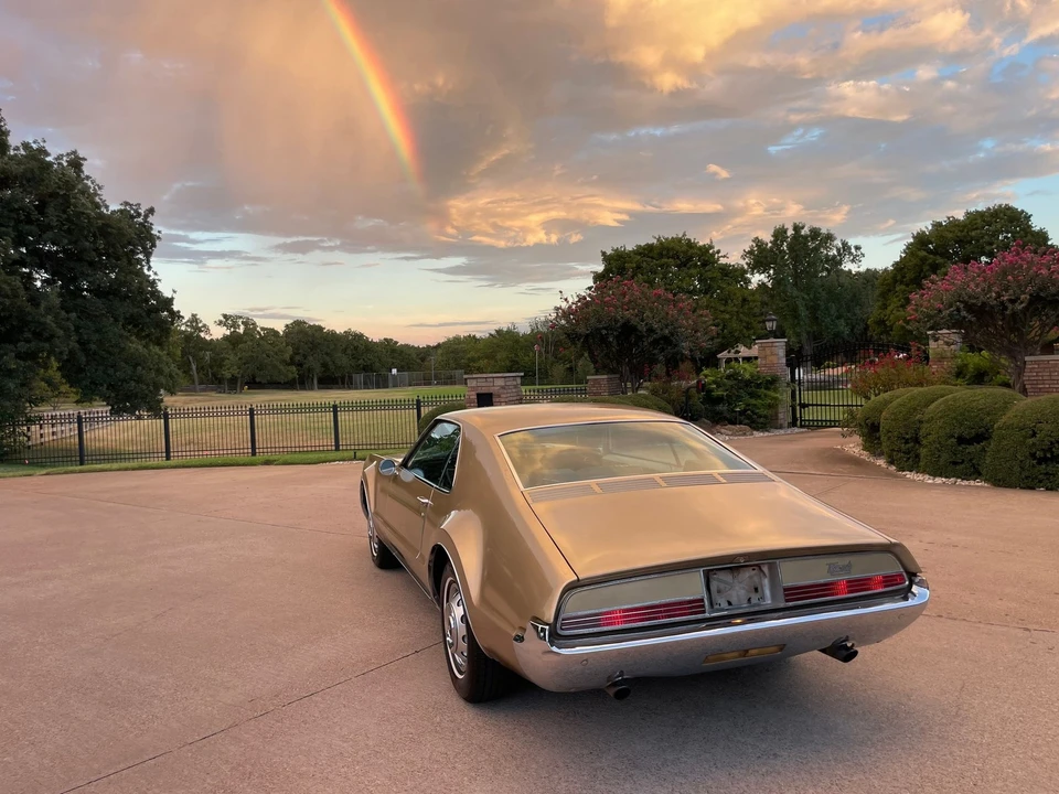 1966 Oldsmobile Toronado - Image 3 of 24