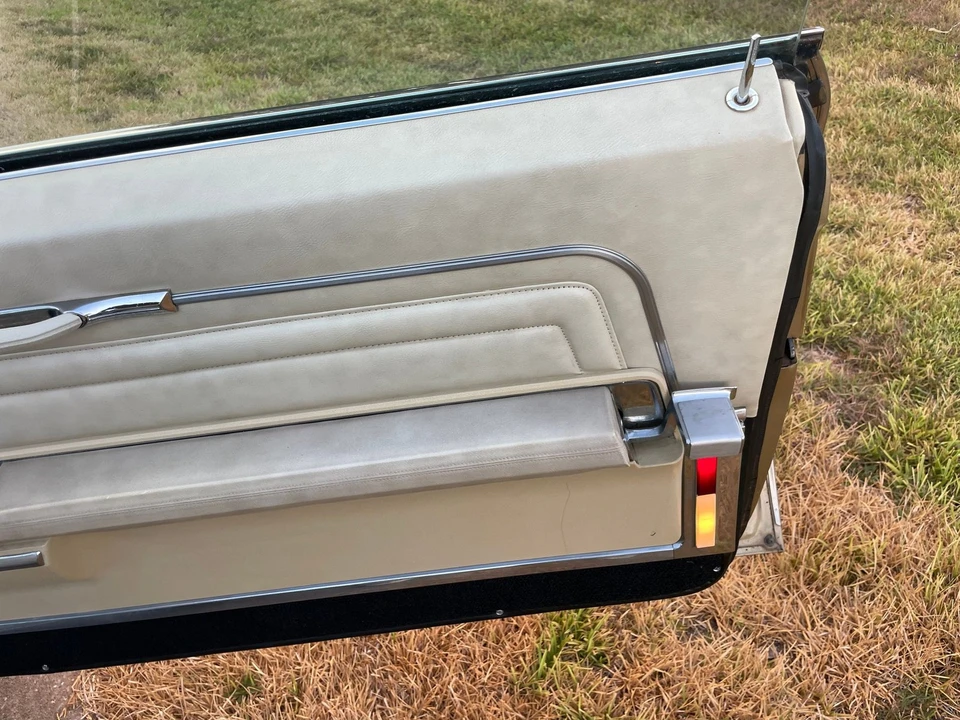 1966 Oldsmobile Toronado - Image 21 of 24