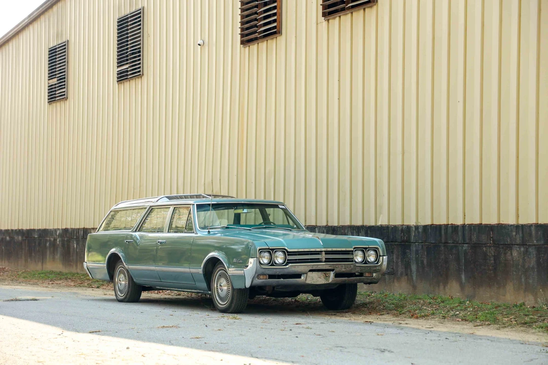 1966 Oldsmobile Vista Cruiser - Image 8 of 31