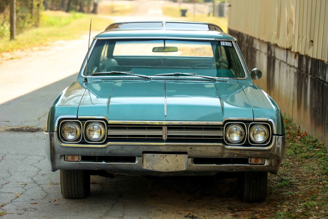 1966 Oldsmobile Vista Cruiser - Image 4 of 31