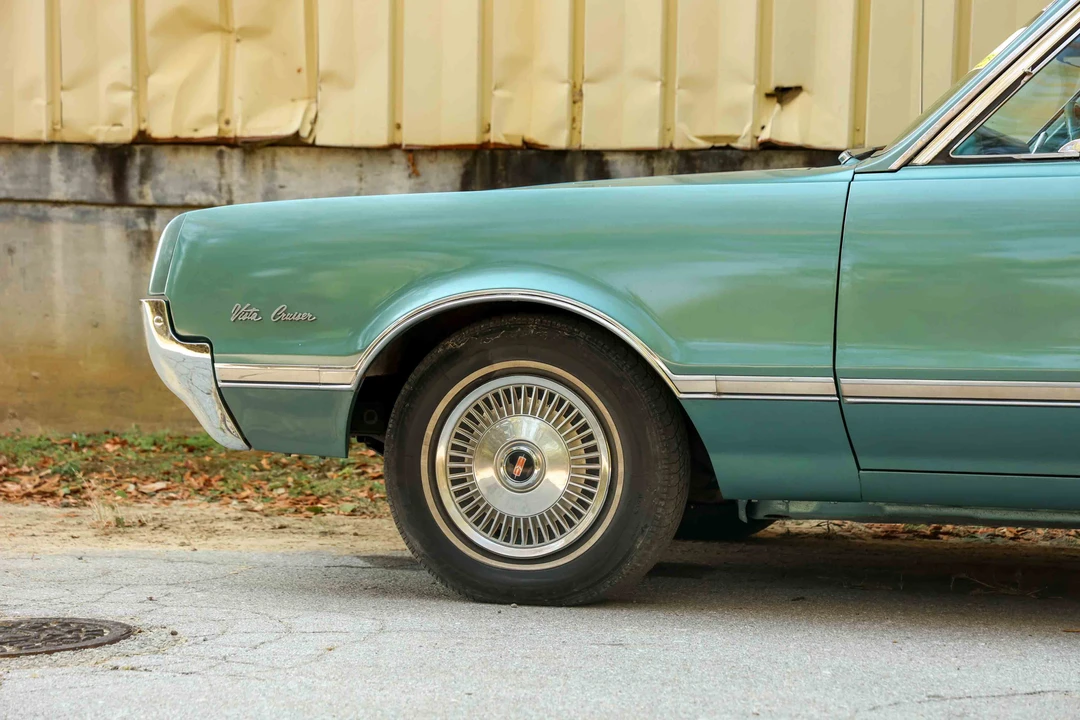 1966 Oldsmobile Vista Cruiser - Image 22 of 31