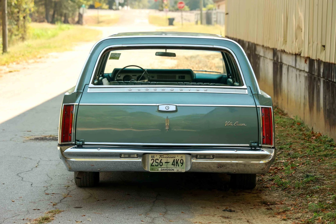 1966 Oldsmobile Vista Cruiser - Image 17 of 31