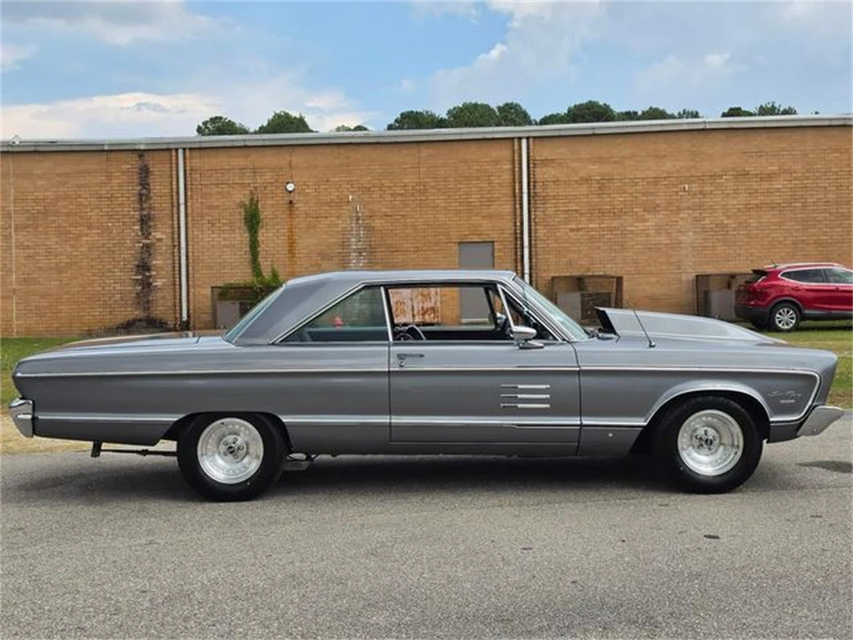 1966 Plymouth Fury - Image 6 of 31
