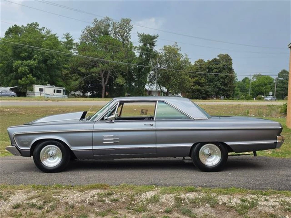 1966 Plymouth Fury - Image 12 of 31