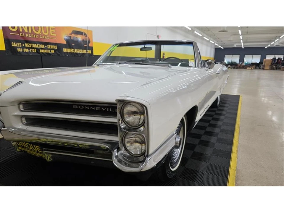 1966 Pontiac Bonneville 3rd Gen - Image 11 of 31