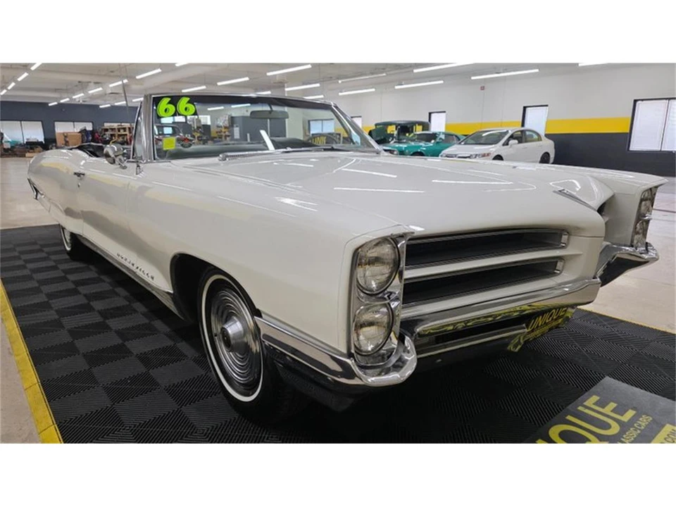 1966 Pontiac Bonneville 3rd Gen - Image 3 of 31