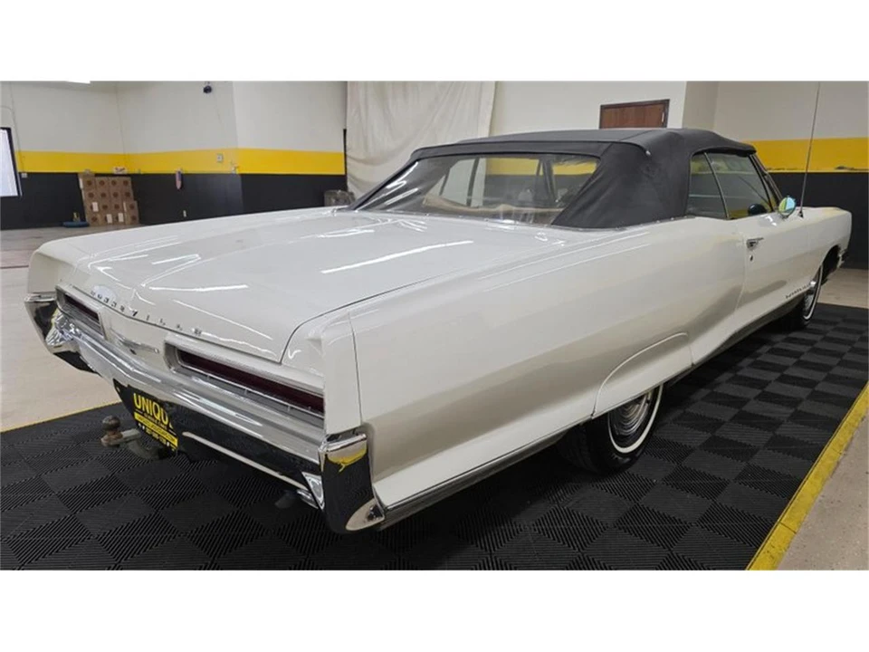 1966 Pontiac Bonneville 3rd Gen - Image 20 of 31