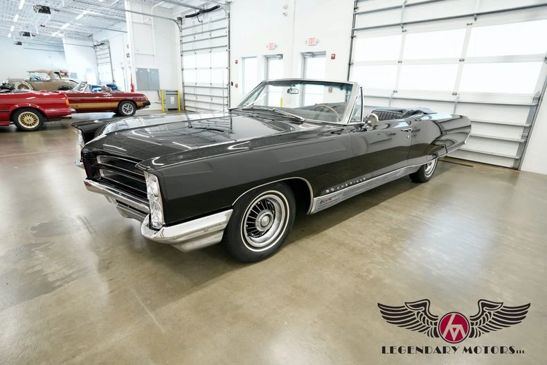 1966 Pontiac Bonneville 3rd Gen - Image 2 of 31