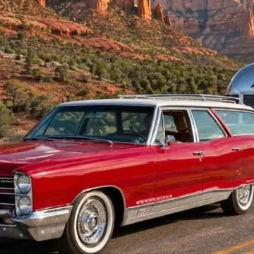 1966 Pontiac Bonneville Safari Wagon