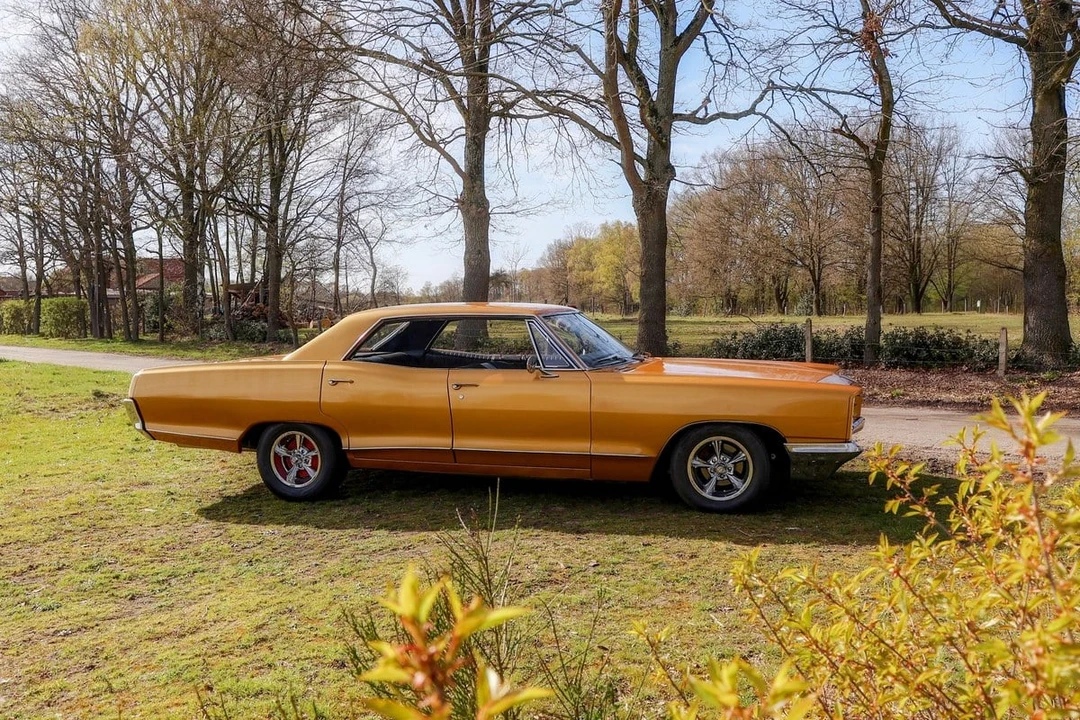 1966 Pontiac Parisienne - Image 2 of 30