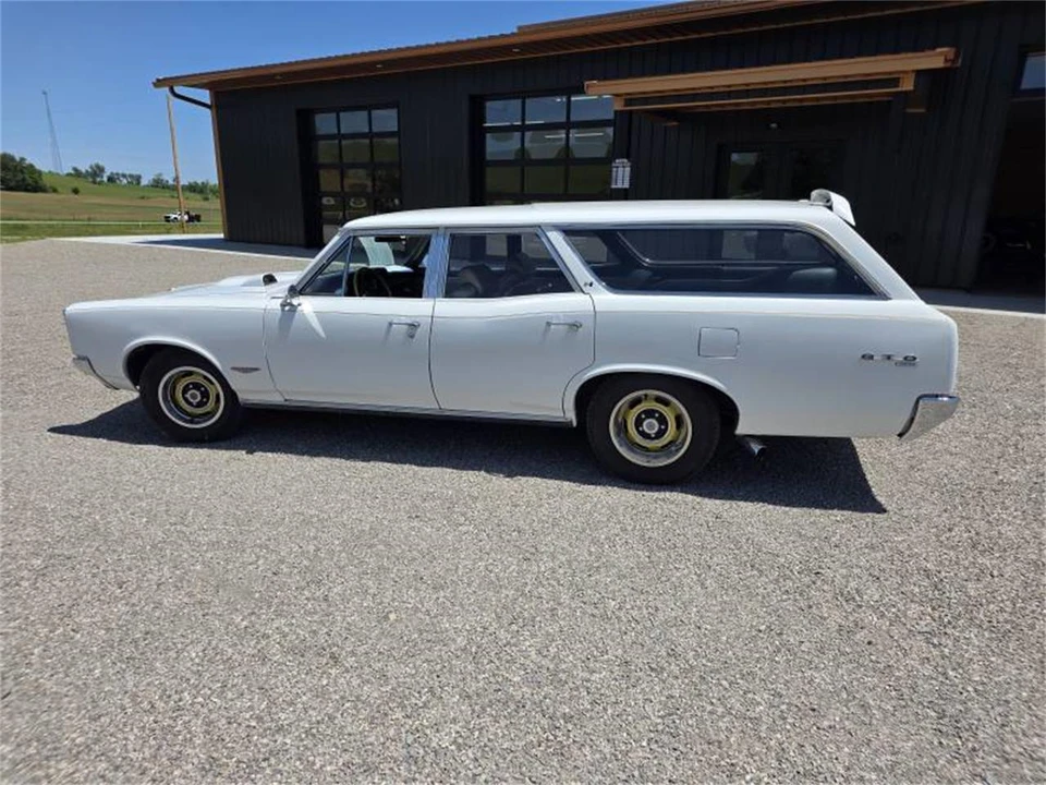 1966 Pontiac Safari - Image 8 of 31