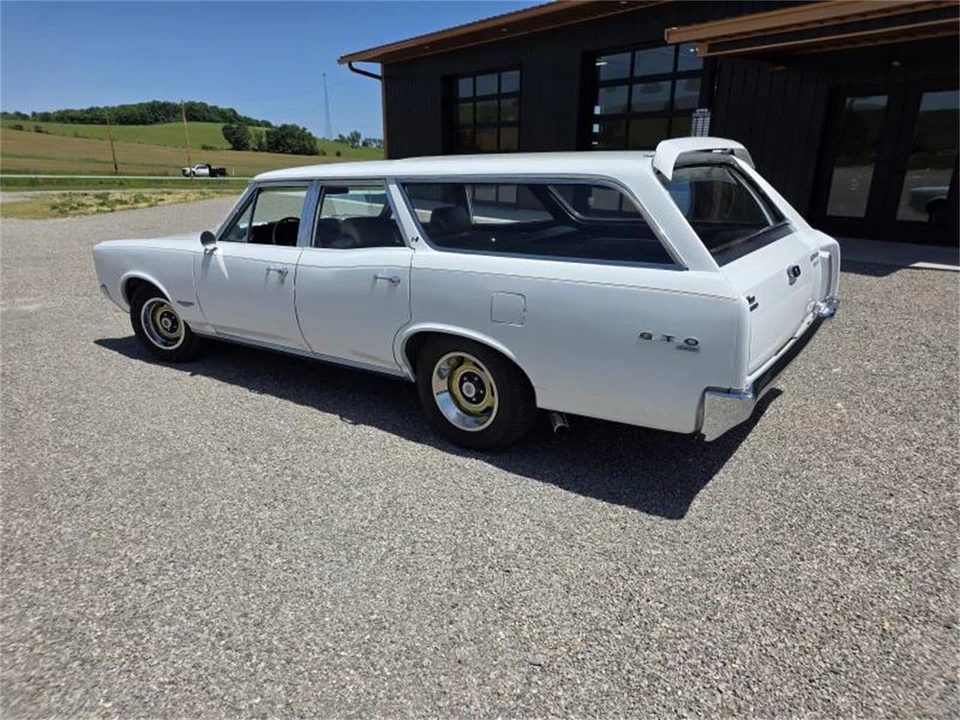1966 Pontiac Safari - Image 9 of 31