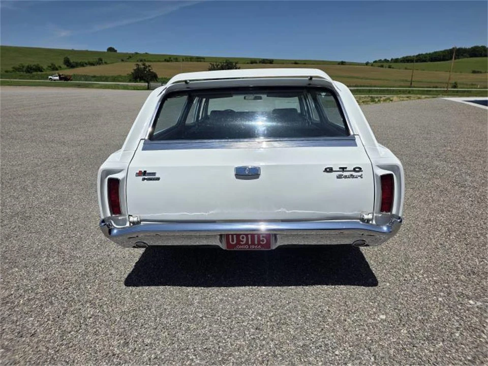 1966 Pontiac Safari - Image 16 of 31