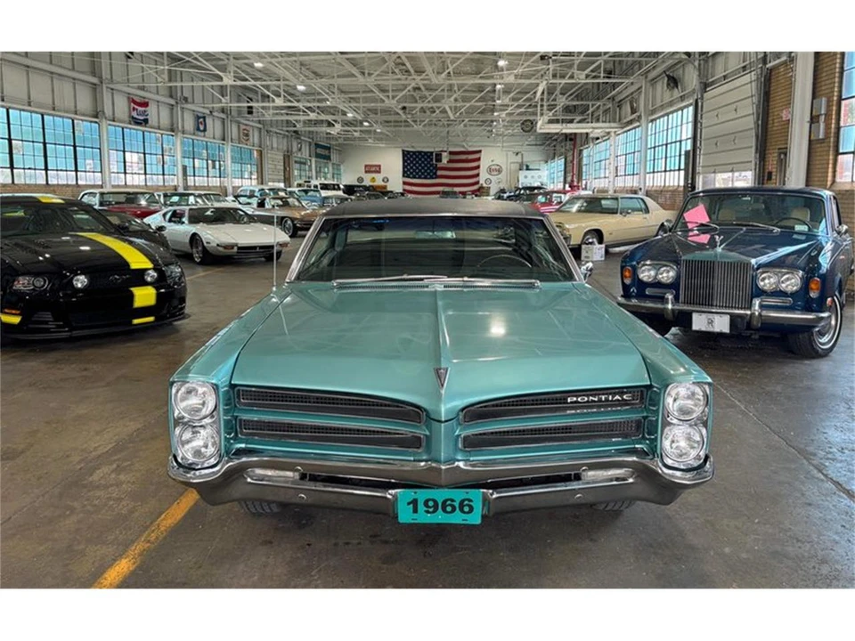 1966 Pontiac Star Chief - Image 16 of 31