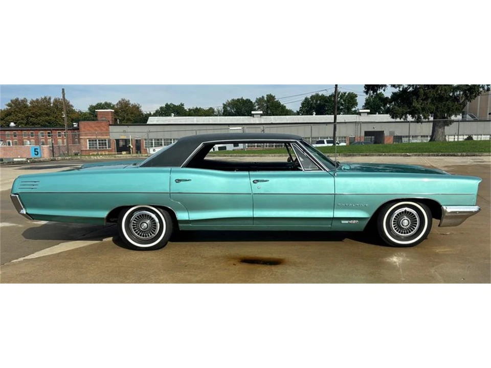 1966 Pontiac Star Chief - Image 2 of 31