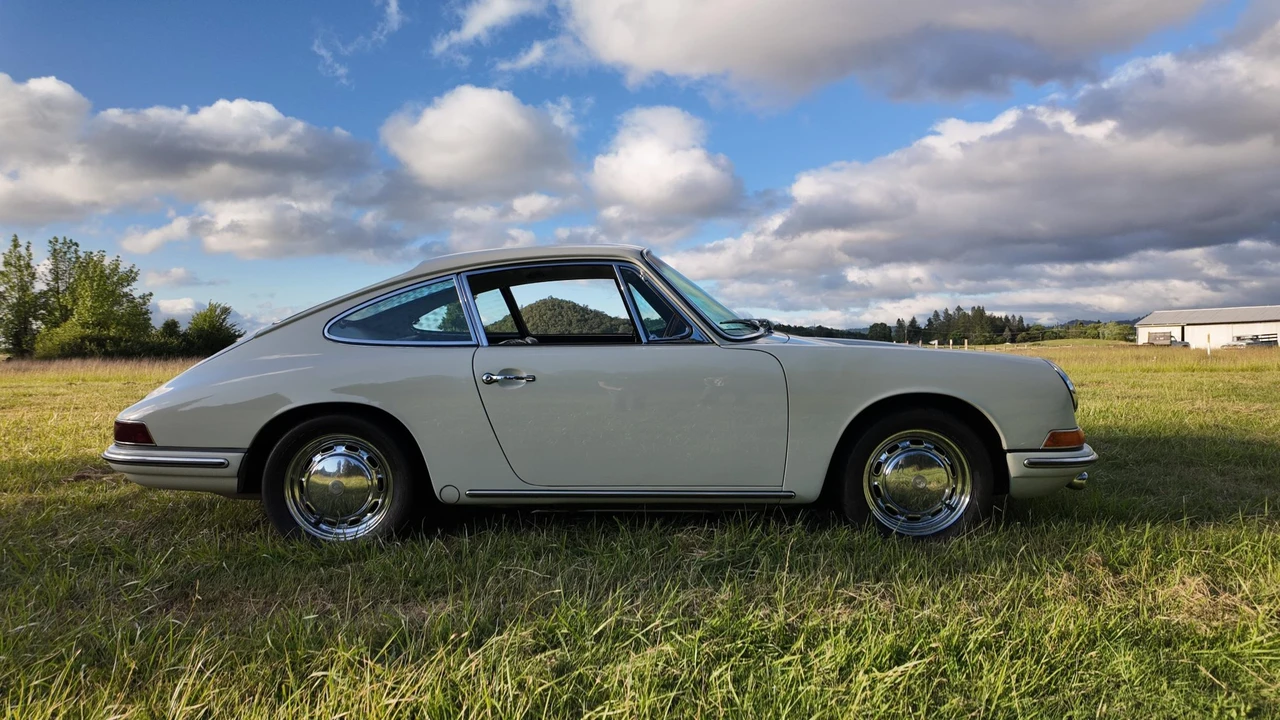 1966 Porsche 911 F-Body SWB - Image 24 of 31