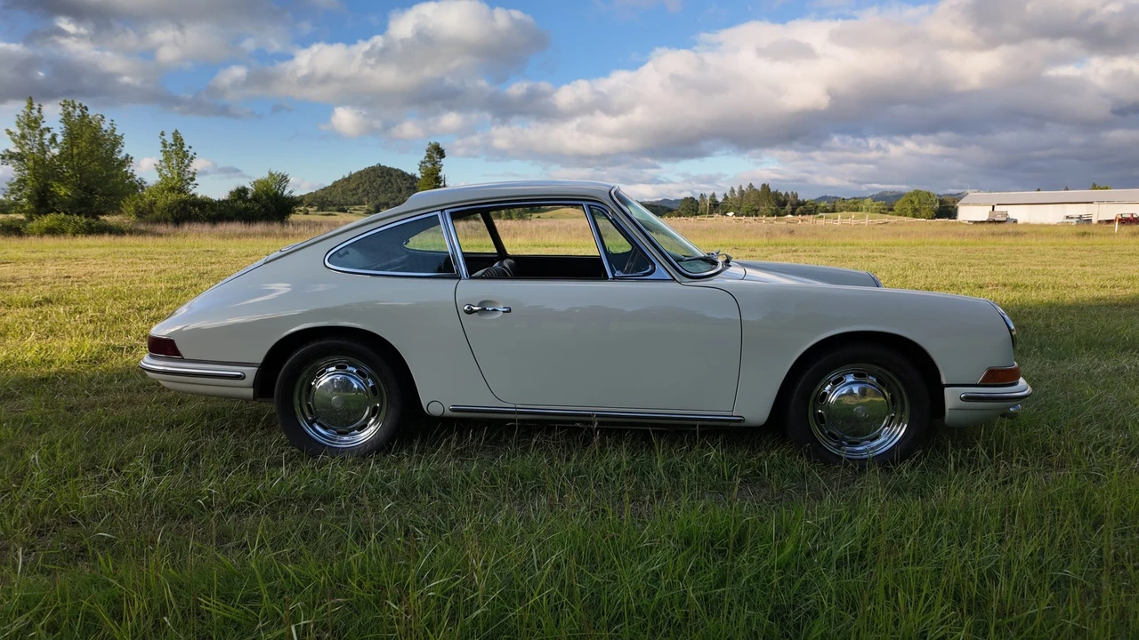 1966 Porsche 911 F-Body SWB - Image 23 of 31