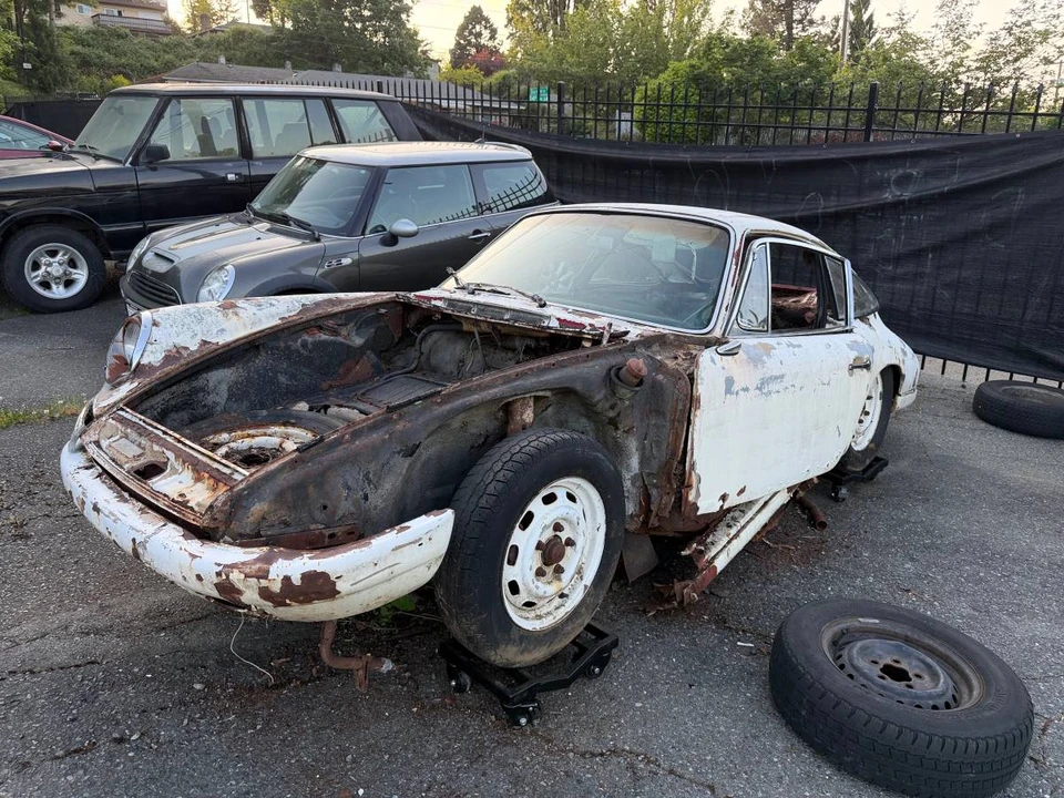 1966 Porsche 912 - Image 2 of 4