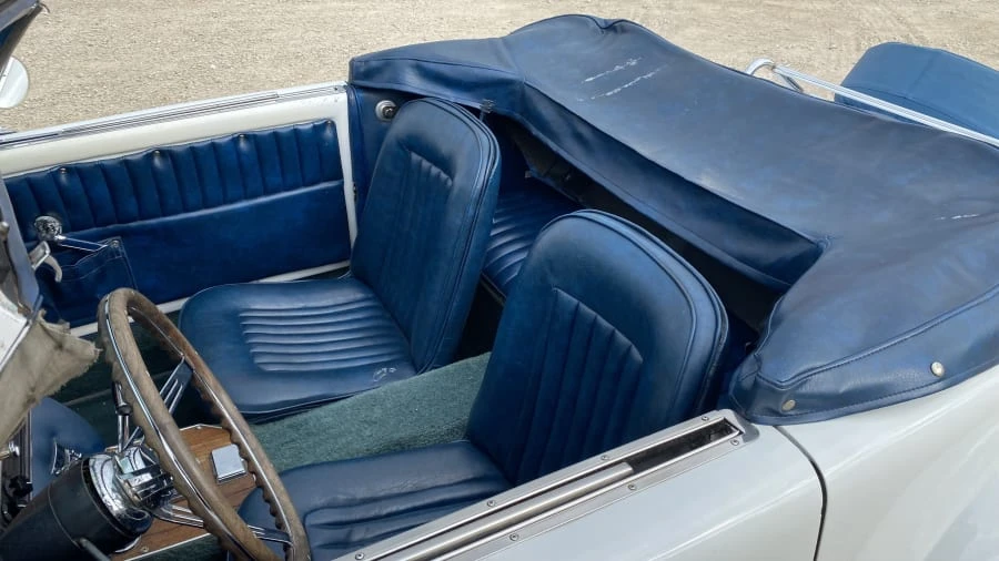 1966 Cord 810 & 812 - Image 5 of 18