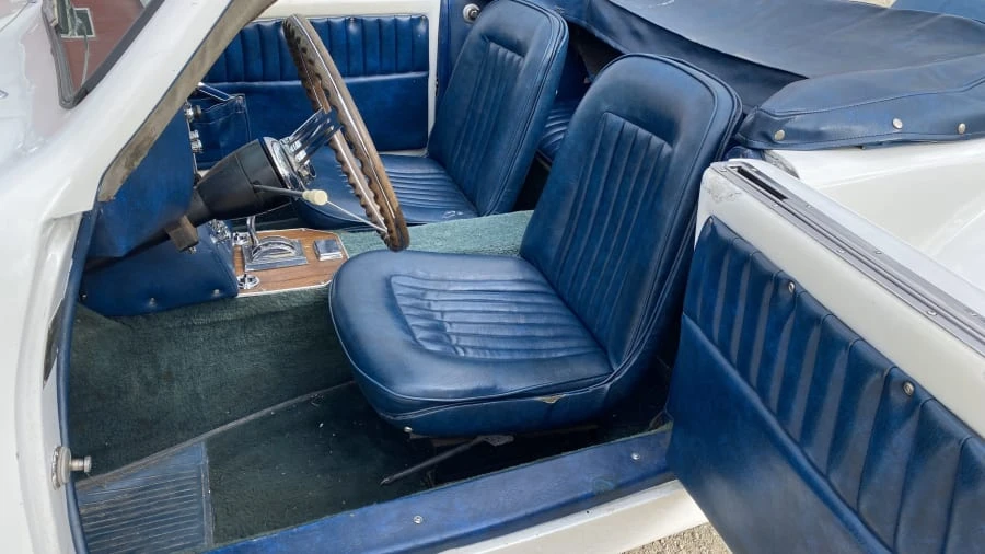 1966 Cord 810 & 812 - Image 6 of 18