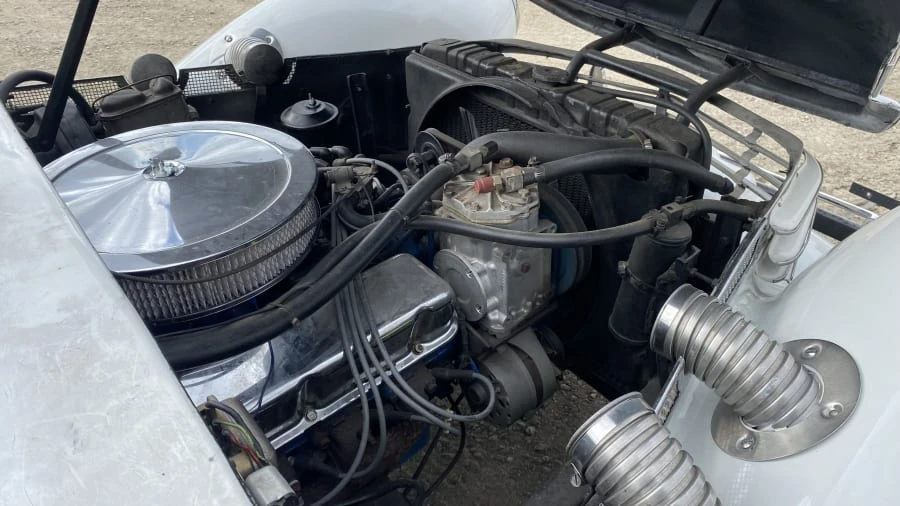 1966 Cord 810 & 812 - Image 10 of 18