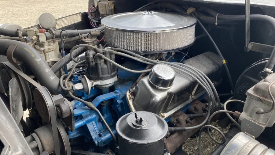 1966 Cord 810 & 812 - Image 11 of 18