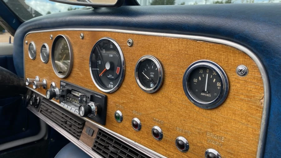 1966 Cord 810 & 812 - Image 13 of 18