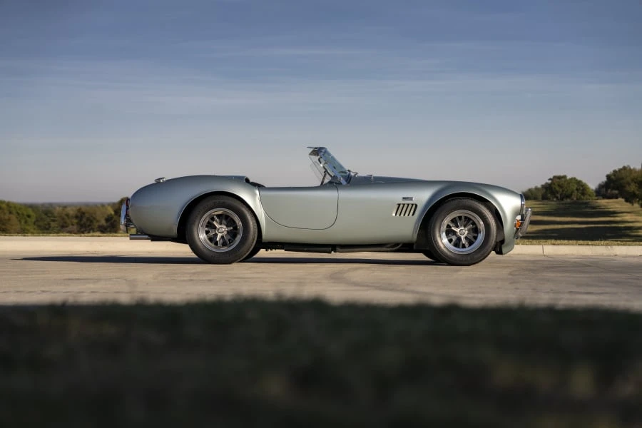 1966 Shelby Cobra 427 - Image 2 of 31