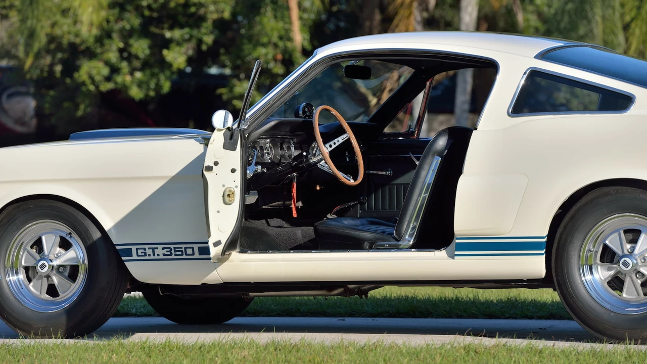 1966 Shelby GT350 - Image 17 of 31