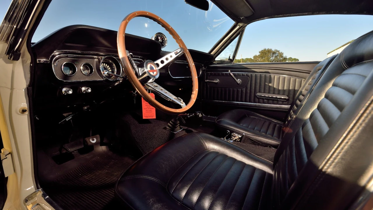 1966 Shelby GT350 - Image 22 of 31